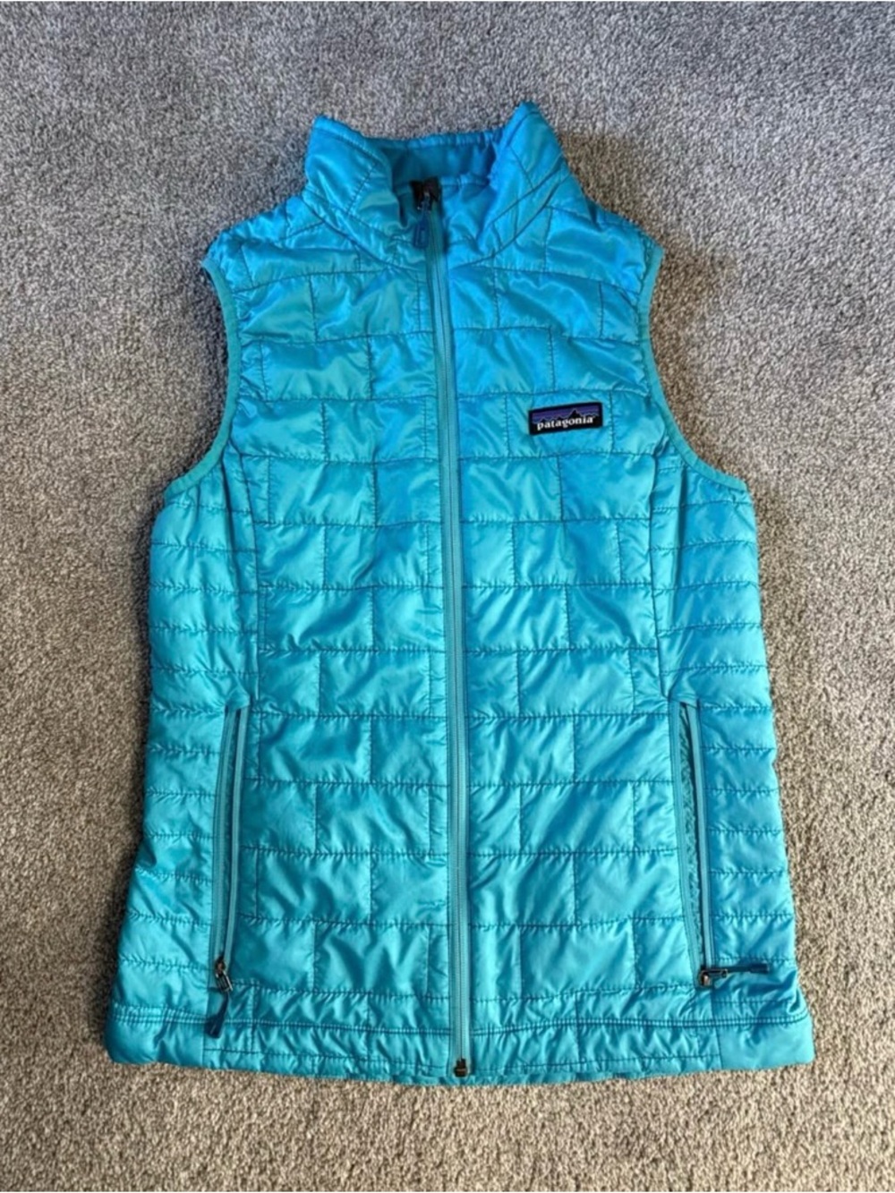 Patagonia Women's Teal and Turquoise Quilted Vest